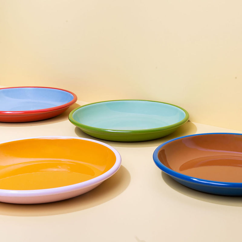 CRAYON COLORED ENAMEL DINNER PLATES (SET OF 4)