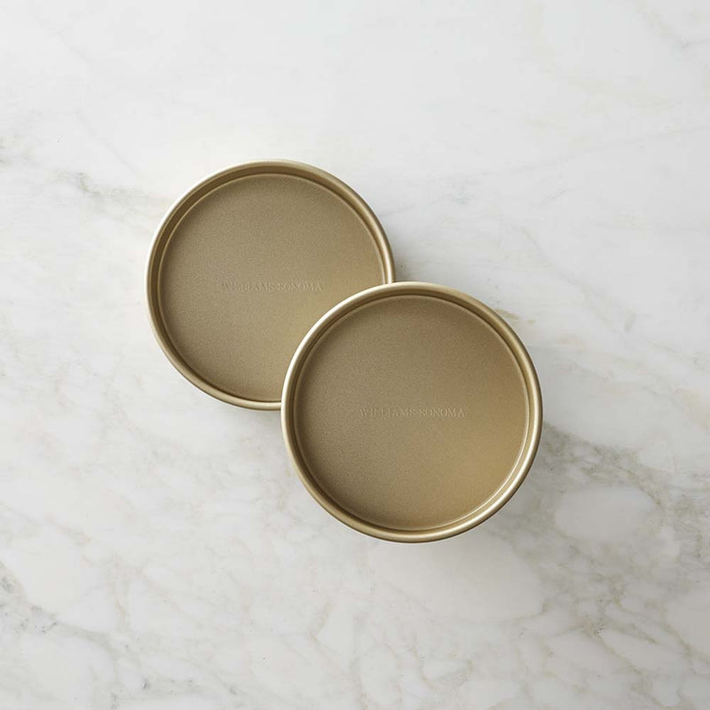 WILLIAMS SONOMA GOLDTOUCH® ROUND CAKE PAN