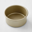 WILLIAMS SONOMA GOLDTOUCH® ROUND CAKE PAN