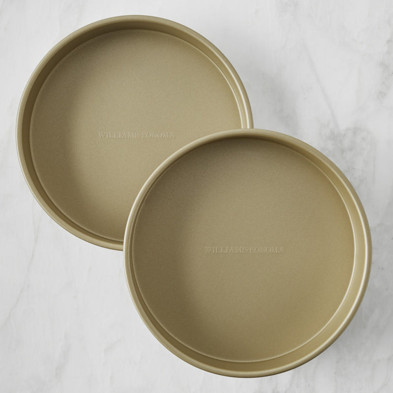 WILLIAMS SONOMA GOLDTOUCH® ROUND CAKE PAN