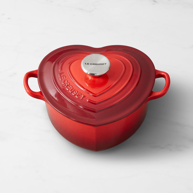 LE CRESUSET ENAMELED CAST IRON HEART  2Qt.