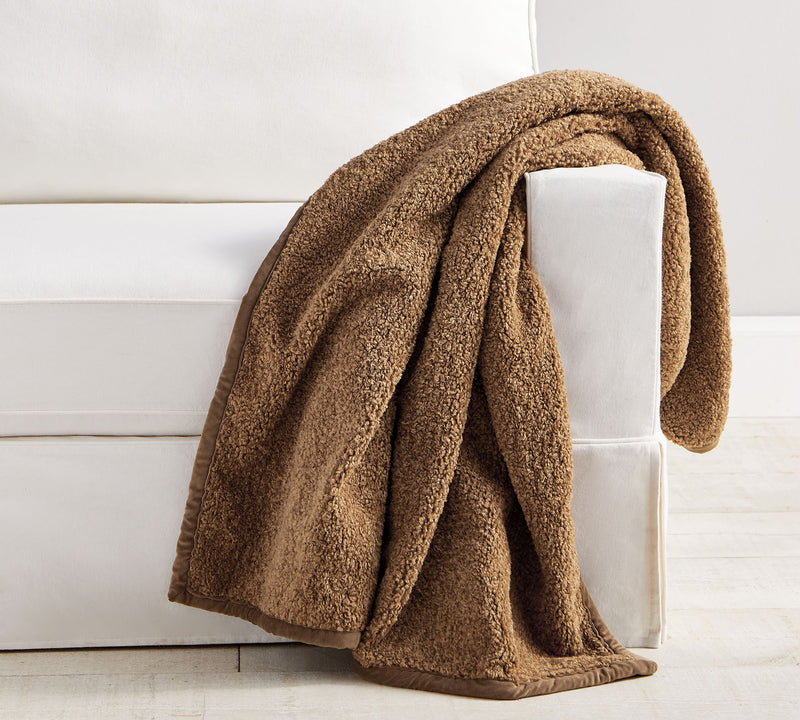 COZY TEDDY FAUX FUR THROW