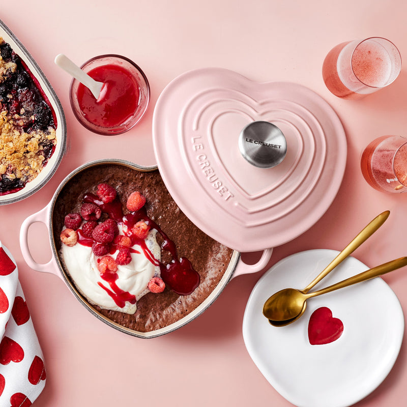 LE CRESUSET ENAMELED CAST IRON HEART  2Qt.