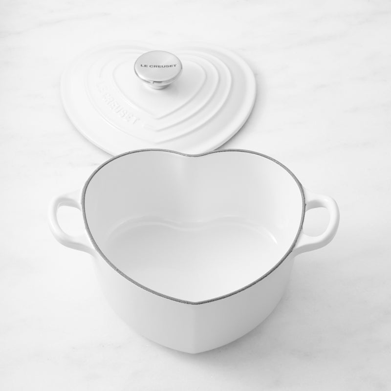 LE CRESUSET ENAMELED CAST IRON HEART  2Qt.