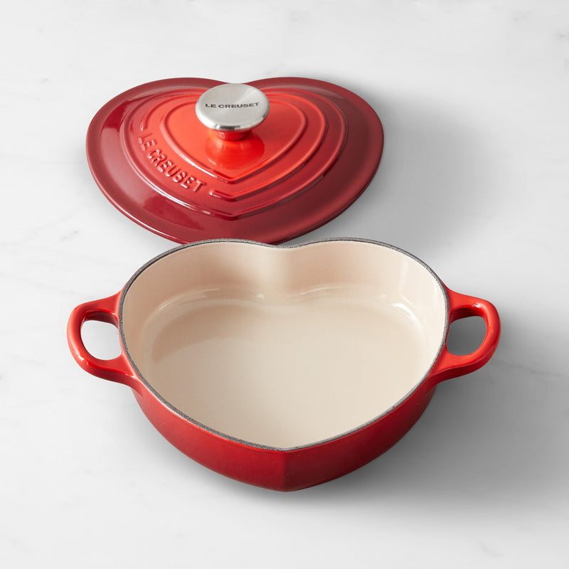 LE CREUSET ENAMELED CAST IRON SHALLOW HEART    1 1/4 QT.