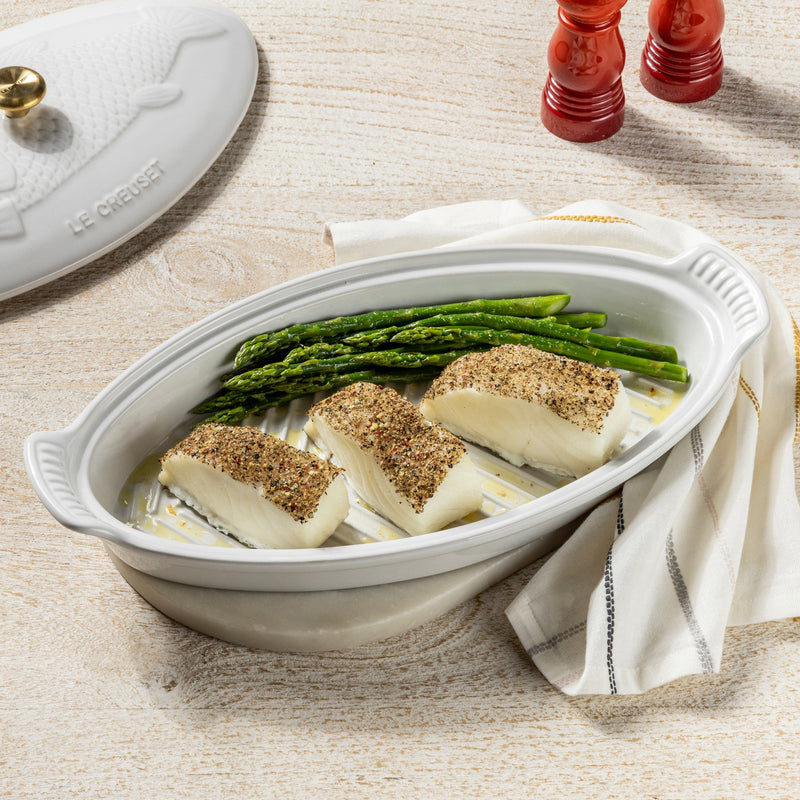 LE CREUSET STONEWARE OVAL FISH BAKER