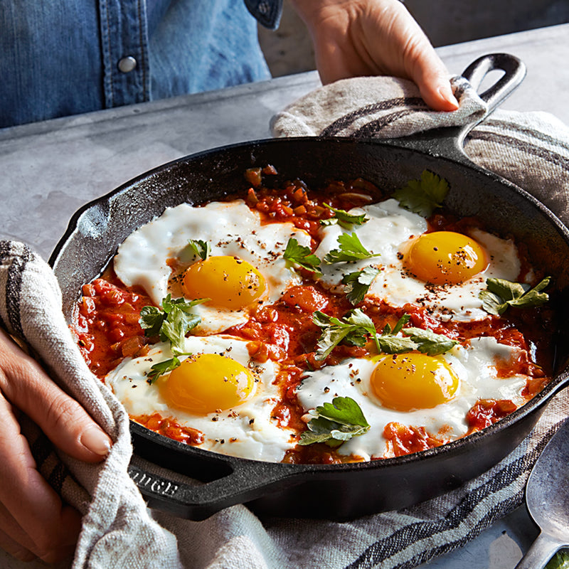 LODGE SEASONED CAST IRON SKILLETS (SET OF 2)