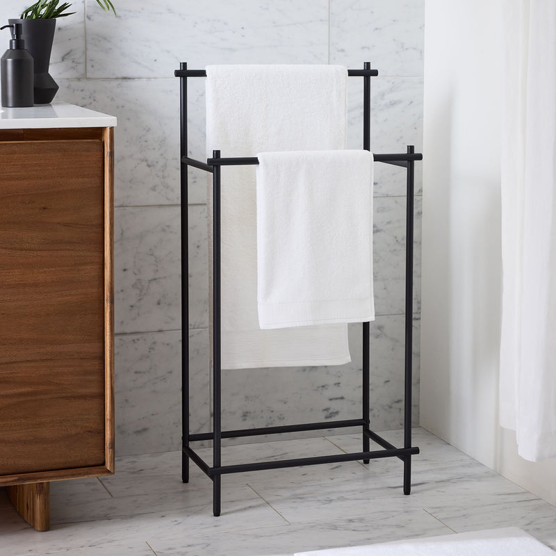 FREESTANDING TOWEL RACK