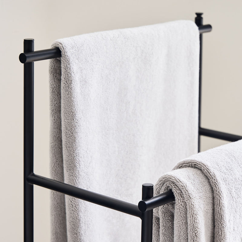 FREESTANDING TOWEL RACK