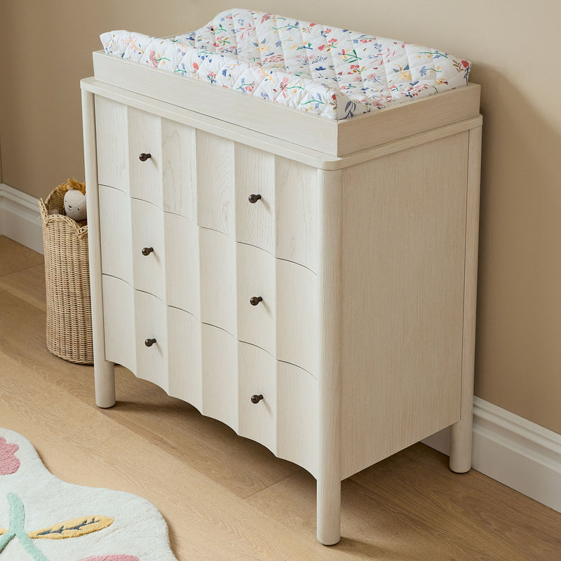 SCALLOPED CHANGING TABLE