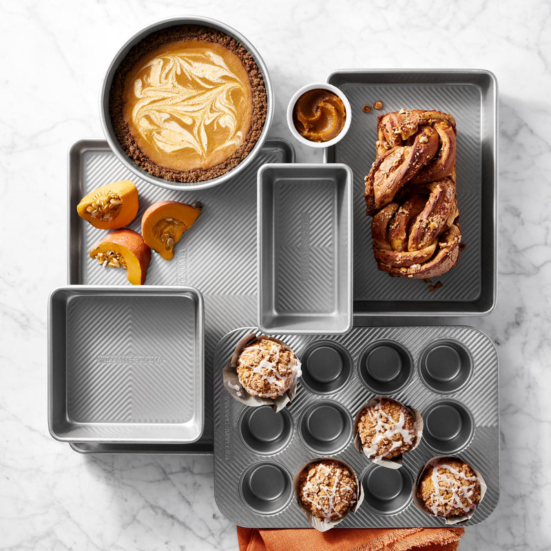 WILLIAMS SONOMA CLEARTOUCH BAKEWARE   (SET OF 6)