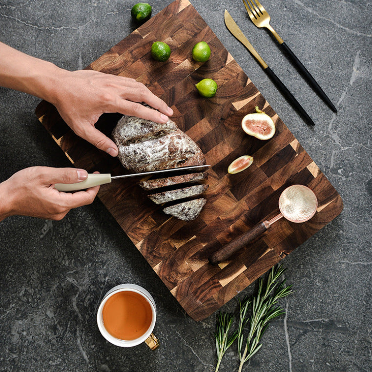 ACACIA SQUARED CHOPPING BOARD