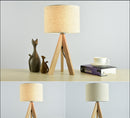 TRI POD LAMP