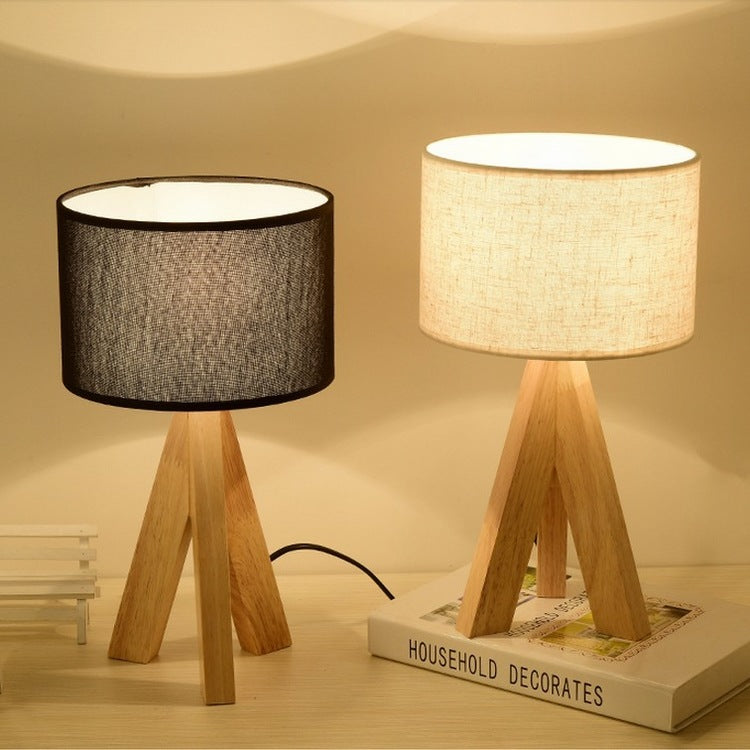 TRI POD LAMP